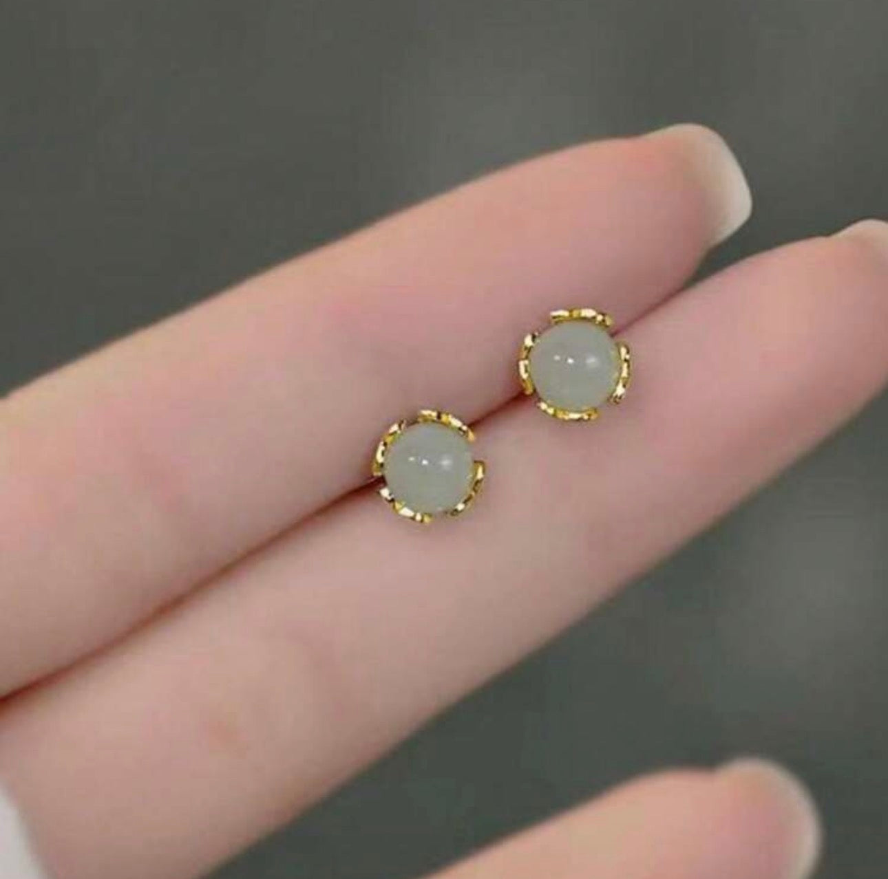 Delicate Elegant Fresh Green Mini Stud Earrings For Women, Creative Unique Design