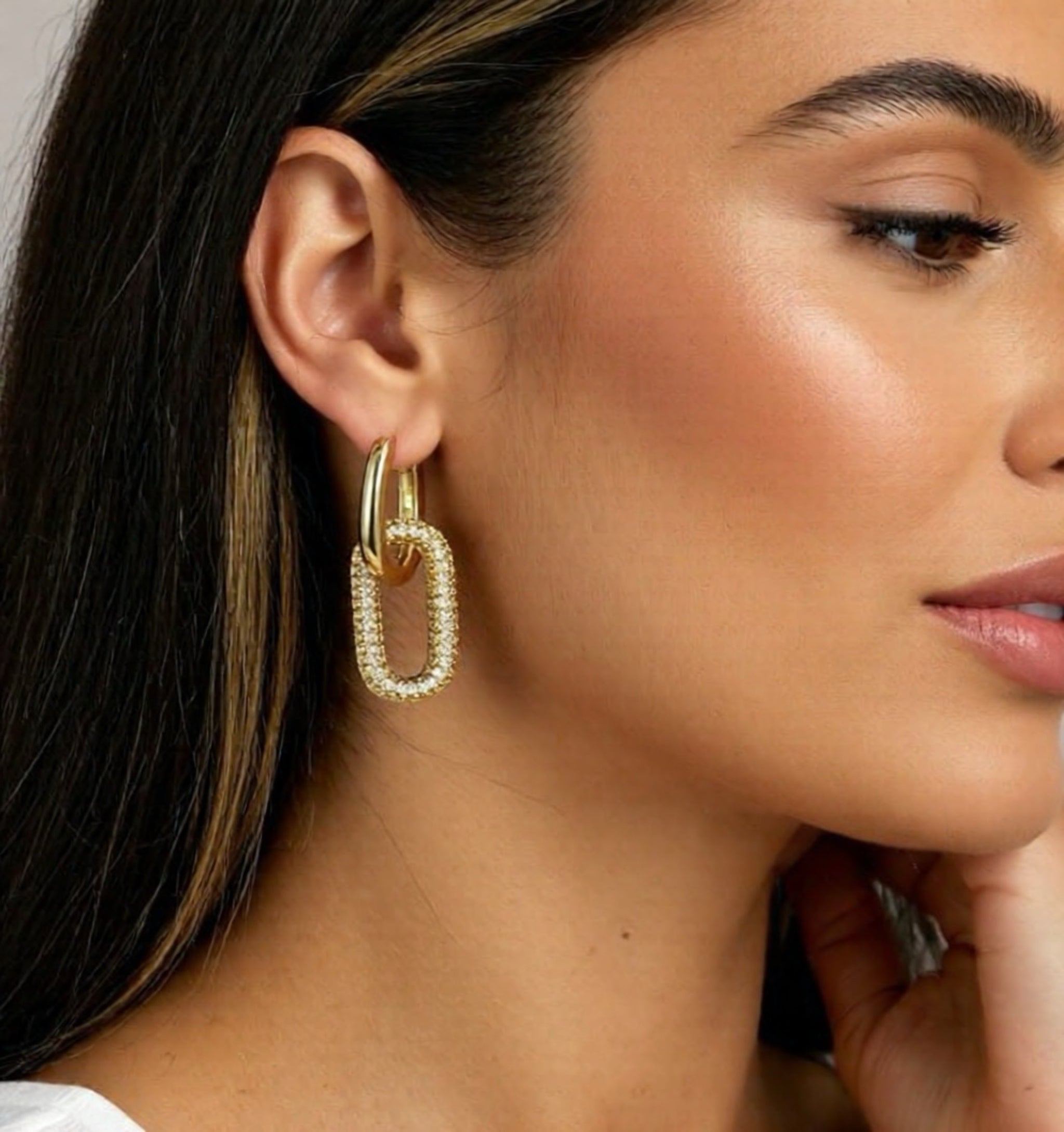 A Pair Of Geometric Earrings With Double Wearing Ways, And Sophisticated Women's Fashion Jewelry